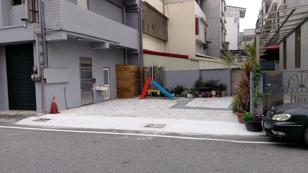 Sleep In Guest House Hualien City Exterior photo