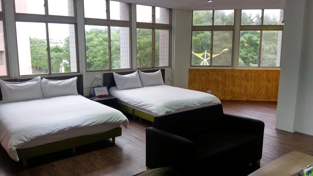 Sleep In Guest House Hualien City Exterior photo
