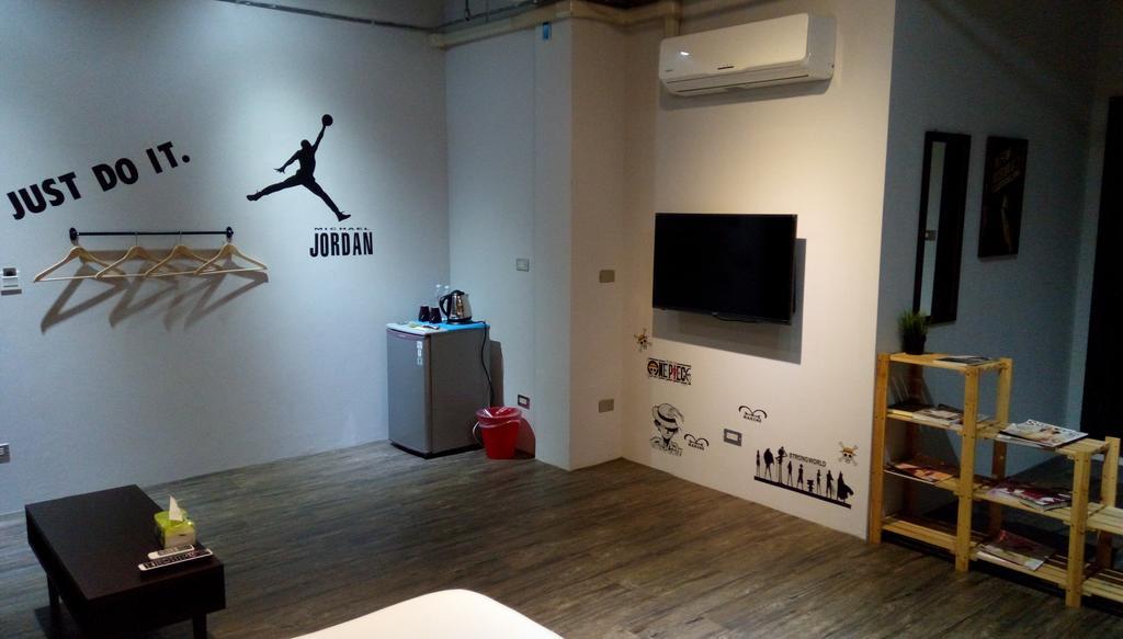Sleep In Guest House Hualien City Exterior photo